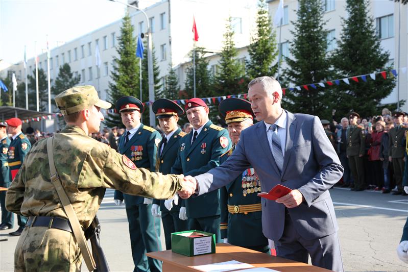 Курсанты первого курса Новосибирского военного института имени генерала армии И.К. Яковлева приняли военную присягу