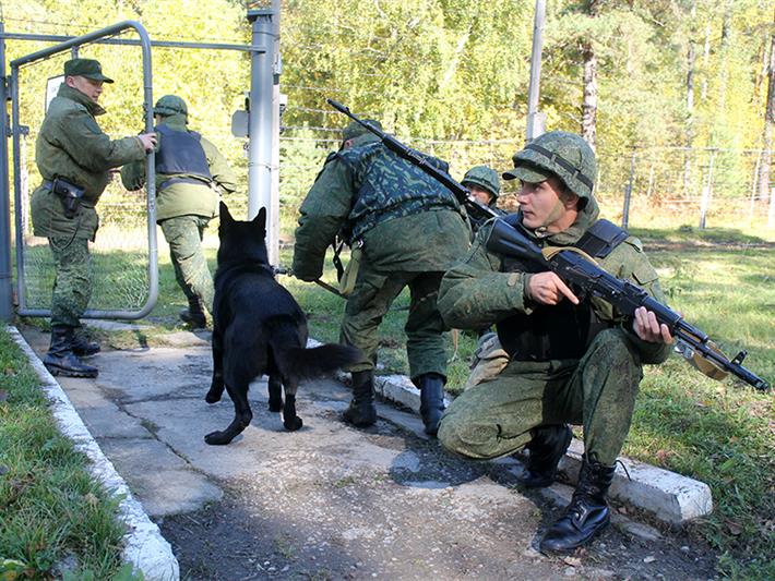 В северском соединении Росгвардии прошло первенство на лучшую тревожную группу