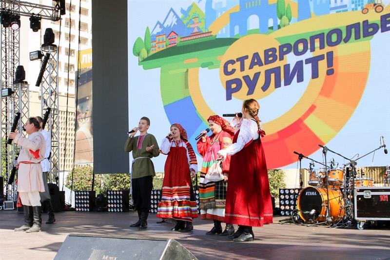 Начальник ставропольского регионального управления Росгвардии поздравил жителей краевой столицы с Днем города