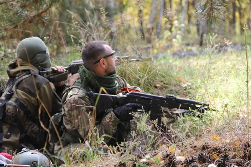 Бойцы тюменского ОМОН приняли участие в товарищеском страйкбольном матче, посвящённом Герою России Анатолию Романову