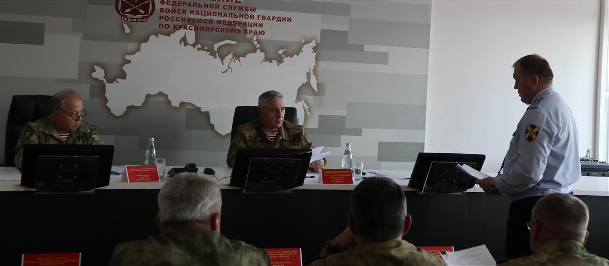 Заместитель директора Росгвардии генерал-полковник Олег Борукаев совершил рабочую поездку в Красноярск