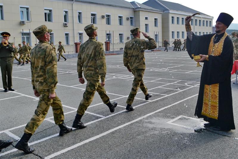 Росгвардейцы Восточного округа приняли участие в молебнах о здравии Героя России генерал-полковника Анатолия Романова