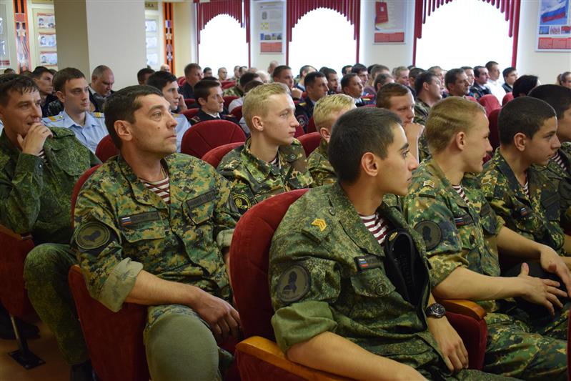 В Управлении Росгвардии по Ставропольскому краю состоялось торжественное мероприятие, посвящённое празднованию юбилея Героя России генерал-полковника Анатолия Романова