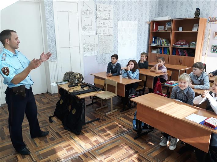 Воронежские росгвардейцы провели тематические занятия, посвященные Анатолию Романову  