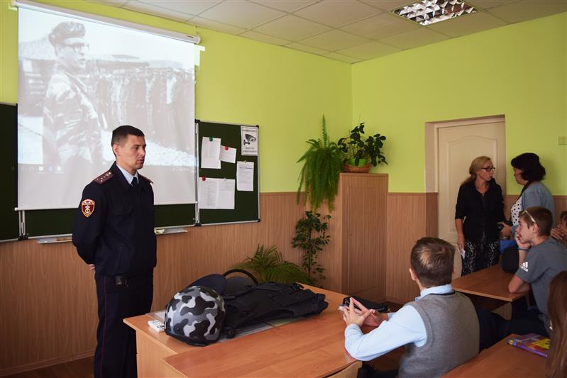 Воронежские росгвардейцы провели тематические занятия, посвященные Анатолию Романову  