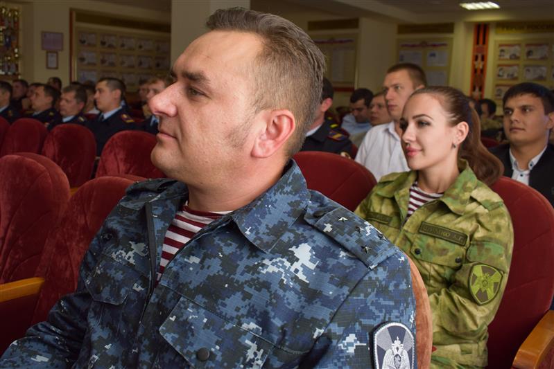 В Управлении Росгвардии по Ставропольскому краю состоялось торжественное мероприятие, посвящённое празднованию юбилея Героя России генерал-полковника Анатолия Романова