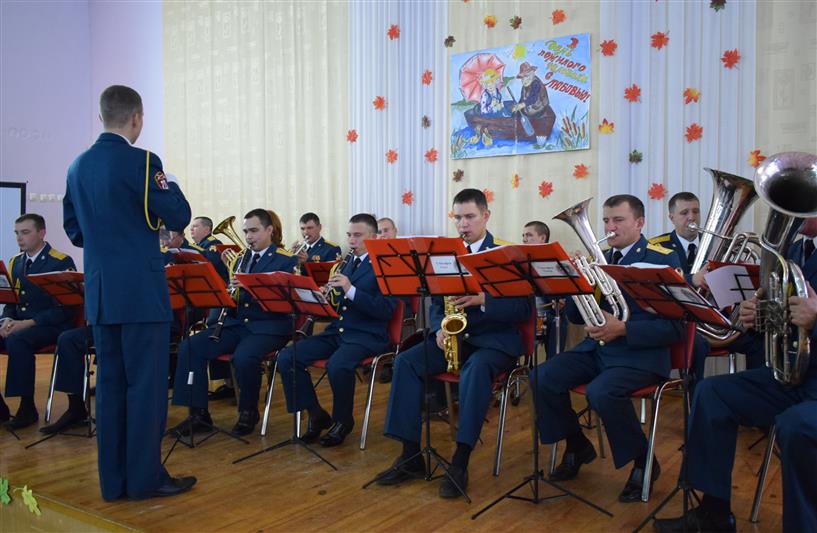 Иркутские росгвардейцы присоединились к всероссийской социальной акции «Вальс нашей молодости»