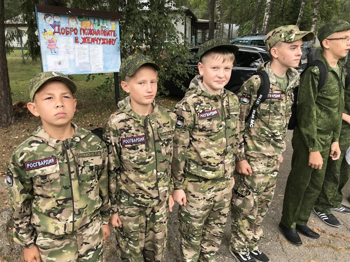 Калининградские росгвардейцы провели военно-спортивную игру в детском лагере