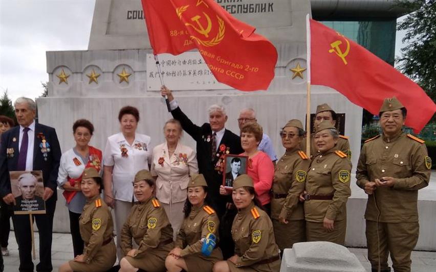 Ветераны-дальневосточники почтили память погибших советских воинов в Харбине