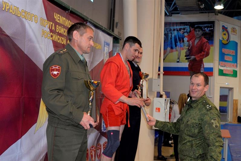 В Екатеринбурге состоялся чемпионат Уральского округа Росгвардии по самбо, посвященный 70-летию Героя России генерал-полковника Анатолия Романова