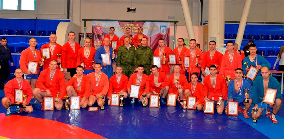 В Екатеринбурге состоялся чемпионат Уральского округа Росгвардии по самбо, посвященный 70-летию Героя России генерал-полковника Анатолия Романова