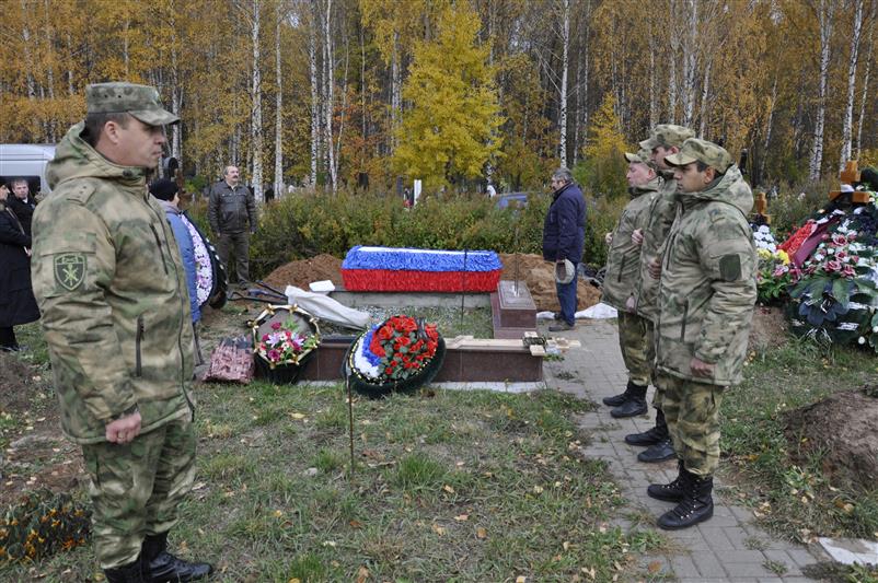 Военнослужащие Управления Росгвардии по Удмуртской Республике приняли участие в церемонии перезахоронения ижевчанина-полного кавалера ордена Славы