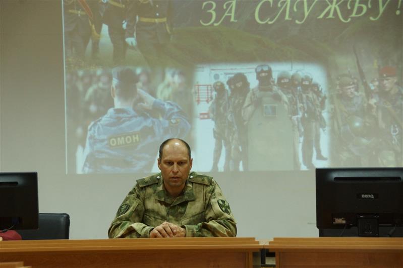 В Ханкале состоялось чествование сотрудников СОБР и ОМОН из других регионов в связи с окончанием их служебной командировки