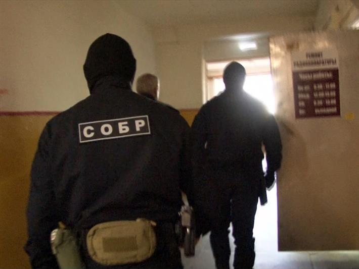 В Омской области сотрудники СОБР «Каскад» задержали подозреваемых в незаконной рубке лесных насаждений