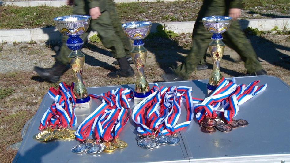 Росгвардейцы Восточного округа провели для южно-сахалинских школьников и юнармейцев военно-патриотическую игру «Родине служить почётно!»