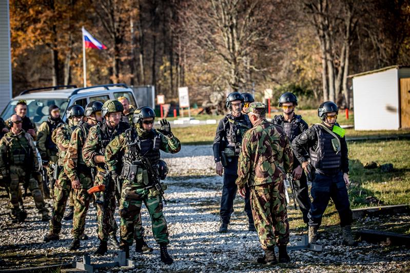 В Туле состоялся турнир по стрельбе, посвященный памяти погибших сотрудников спецподразделений (видео)
