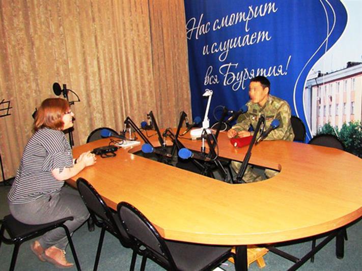 Бойцы ОМОН рассказали радиослушателям Бурятии, что им пришлось пережить, чтобы стать обладателями крапового берета