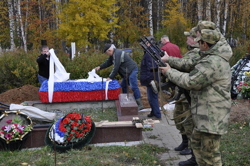 Военнослужащие Управления Росгвардии по Удмуртской Республике приняли участие в церемонии перезахоронения ижевчанина-полного кавалера ордена Славы