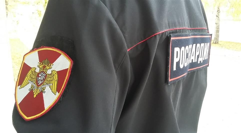 В Тюмени сотрудники Росгвардии задержали автовоугонщиков и гражданина, находящегося в федеральном розыске