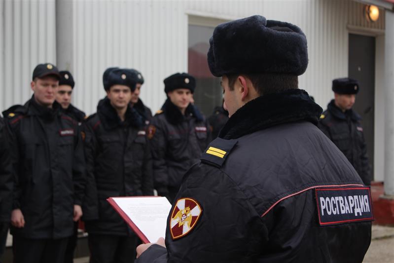 Сотрудники вневедомственной охраны Управления Росгвардии по Ненецкому автономному округу приняли присягу