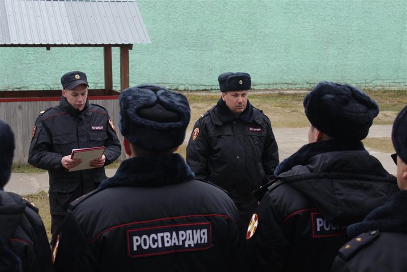 Сотрудники вневедомственной охраны Управления Росгвардии по Ненецкому автономному округу приняли присягу