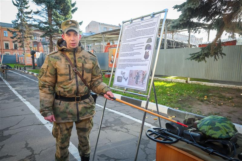 Петербургские школьники побывали в гостях у Росгвардии
