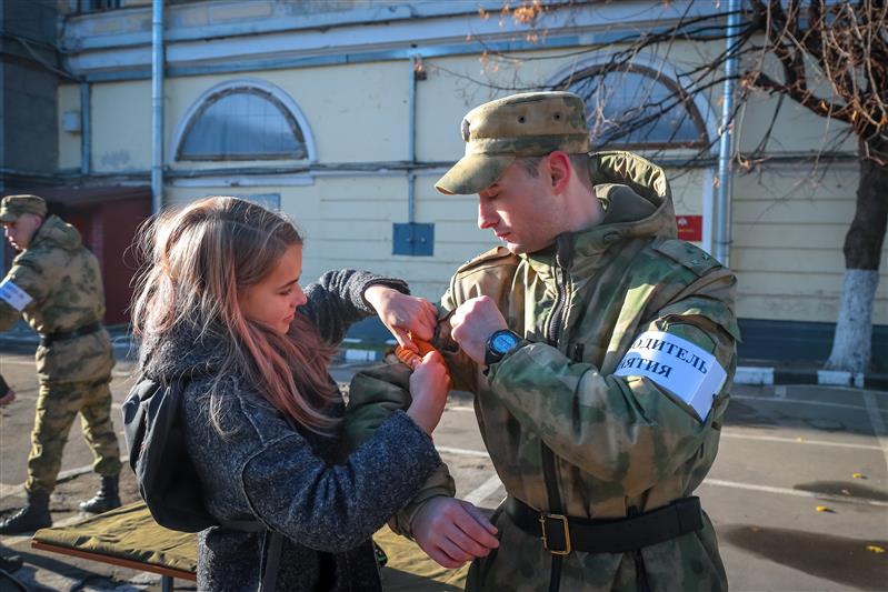Петербургские школьники побывали в гостях у Росгвардии