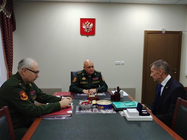 Генерал-полковник Сергей Захаркин провел рабочую встречу с руководителем «Национального благотворительного фонда» Владимиром Носовым