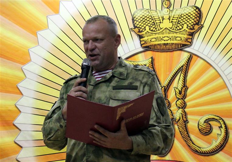 Воронежские росгвардейцы поздравили первокурсников института МВД с принятием присяги, а педагогов Михайловского кадетского корпуса – с Днём учителя