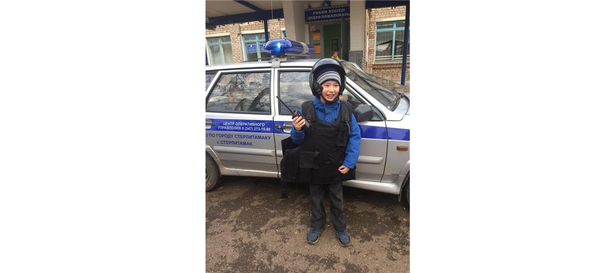 В преддверии профессионального праздника сотрудники вневедомственной охраны Приволжья провели занятия для школьников и воспитанников подшефных заведений