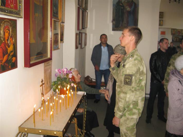 На Ставрополье военнослужащие Центра специального назначения Росгвардии приняли участие в божественной литургии