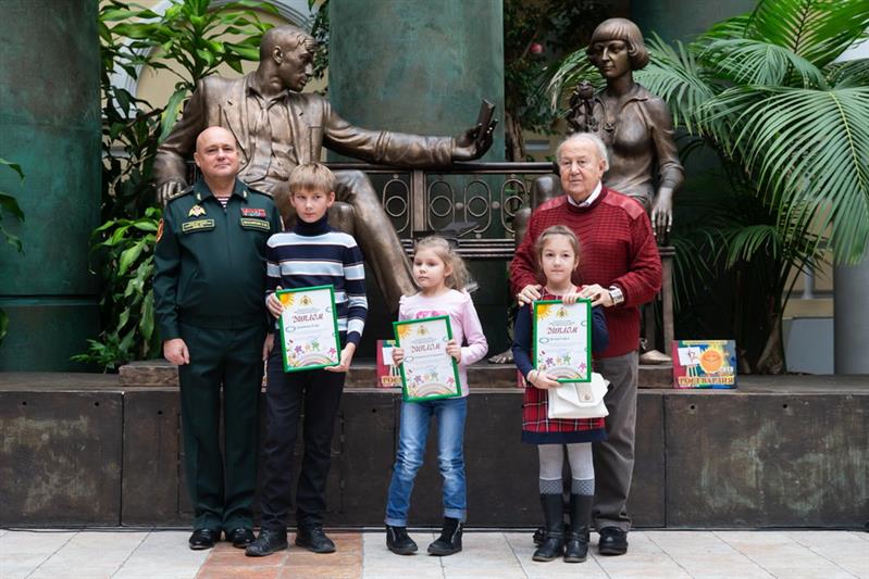 В Москве наградили победителей всероссийского конкурса детского рисунка «Моя Росгвардия» (видео)