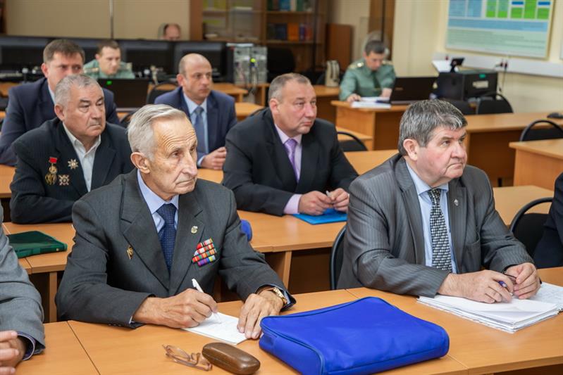 Статс-секретарь – заместитель директора Росгвардии встретился с руководителями общественных организаций ветеранов - участниками инструкторско-методического семинара