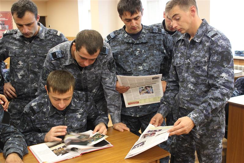 В Управлении Росгвардии по Карачаево-Черкесской Республике состоялась презентация книг о выдающихся военачальниках