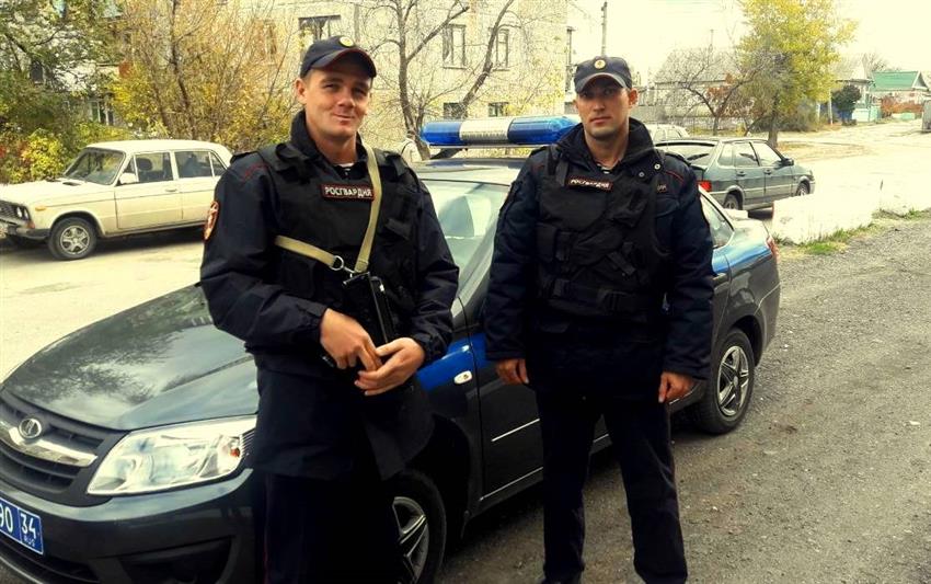 Волгоградские росгвардейцы задержали подозреваемых в краже и хулиганстве