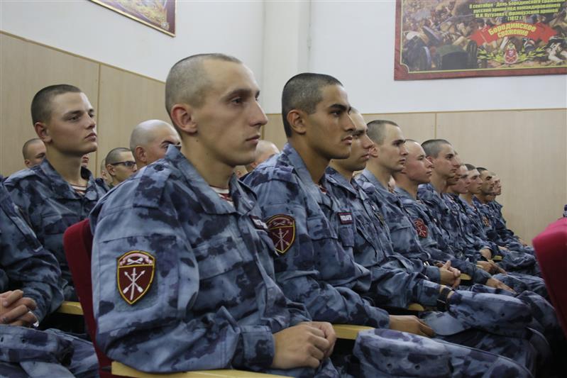 «Служим вместе»: военно-патриотическая акция Росгвардии прошла в Алтуфьевском районе Москвы 