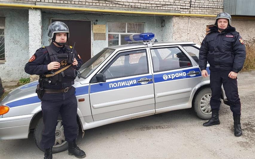 В Свердловской области росгвардейцы помогли сотрудникам полиции в задержании мужчины, открывшего стрельбу на улице