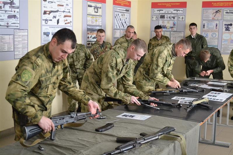 В Уральском округе прошел сбор новоприбывших офицеров – выпускников военных вузов 2018 года 