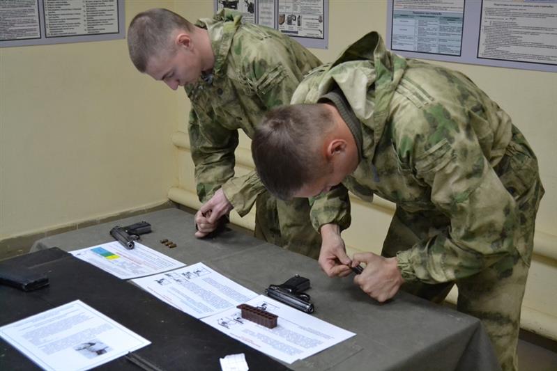 В Уральском округе прошел сбор новоприбывших офицеров – выпускников военных вузов 2018 года 