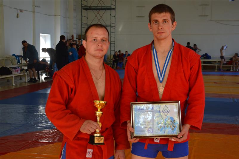 Сотрудники Росгвардии заняли призовые места на чемпионате по самбо среди силовых структур Брянской области