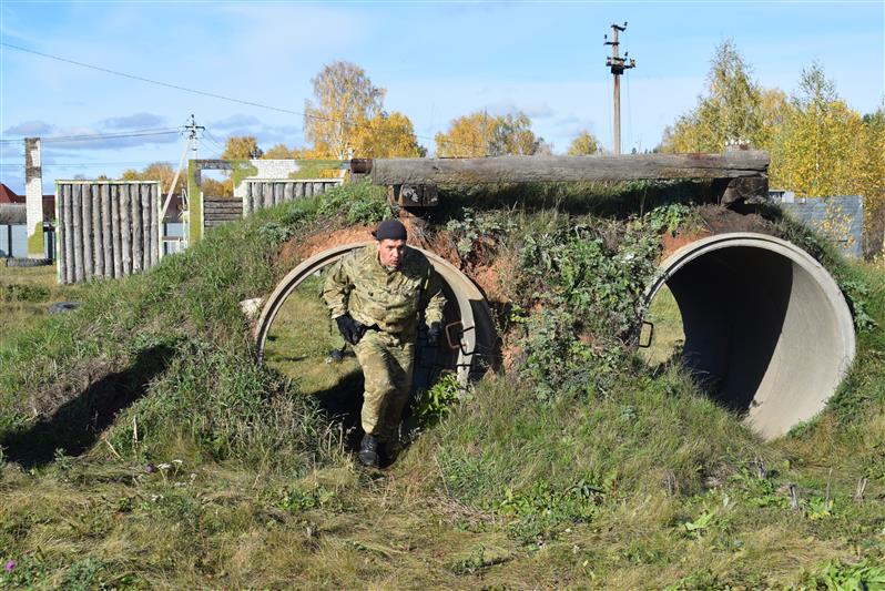 В Уфе состоялся открытый турнир по служебному двоеборью, посвященный 70-летнему юбилею Героя России генерал-полковника Анатолия Романова 