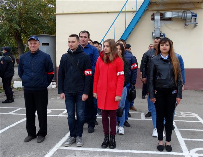 В Астрахани состоялся гарнизонный развод нарядов Росгвардии и полиции, заступающих на боевую службу по охране общественного порядка