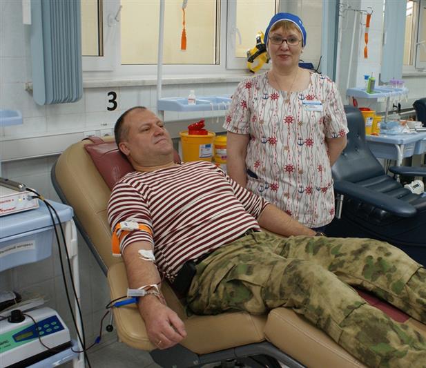 Сотрудники югорского управления Росгвардии приняли участие в благотворительной акции по сдаче крови (фото, видео)