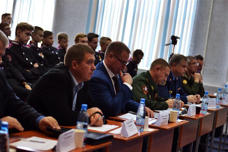 В Новосибирске росгвардейцы приняли участие в организации и проведении Всероссийского кадетского конкурса (фото, видео)