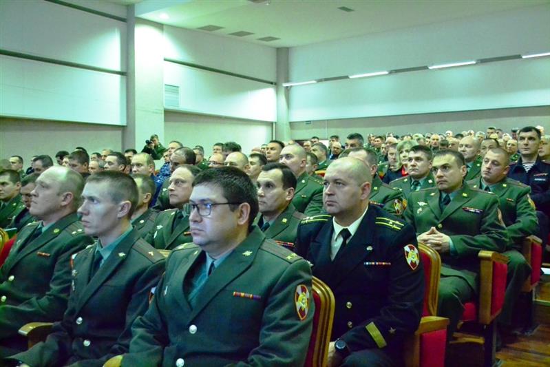 Статс-секретарь – заместитель директора Росгвардии генерал-полковник Сергей Захаркин проверил организацию службы подразделений екатеринбургского гарнизона