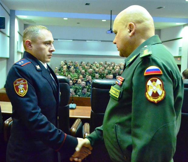 Статс-секретарь – заместитель директора Росгвардии генерал-полковник Сергей Захаркин проверил организацию службы подразделений екатеринбургского гарнизона