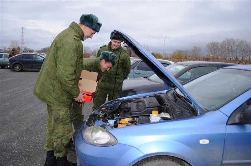 В Свердловской области прошел смотр личного автотранспорта росгвардейцев