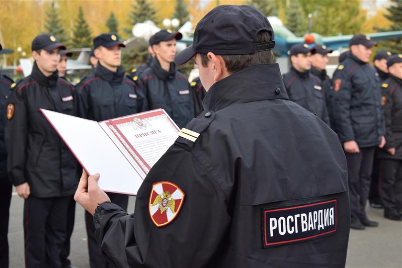 В Казани состоялась торжественная церемония принятия Присяги новыми сотрудниками вневедомственной охраны
