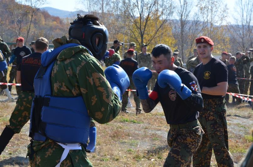  В Восточном округе Росгвардии прошли квалификационные испытания на право ношения крапового берета (фото)