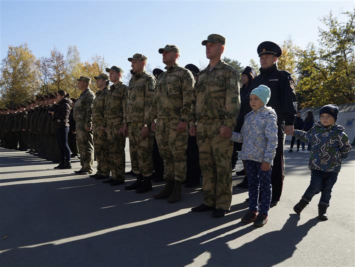 В рамках общероссийской акции Росгвардии «Вальс нашей молодости» в Новосибирске прошло торжество, посвященное Дню пожилого человека 
